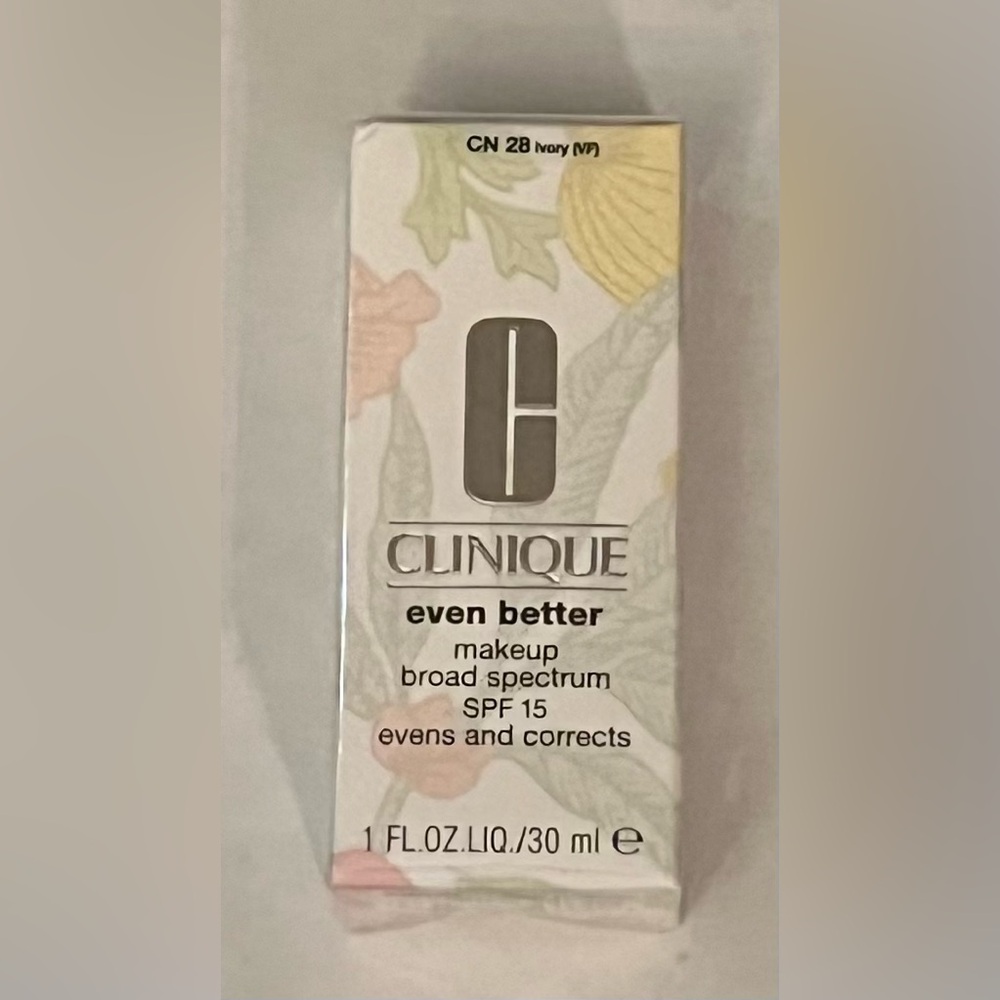 Clinique Even Better Foundation SPF 15 ( CN 20 Ivory)